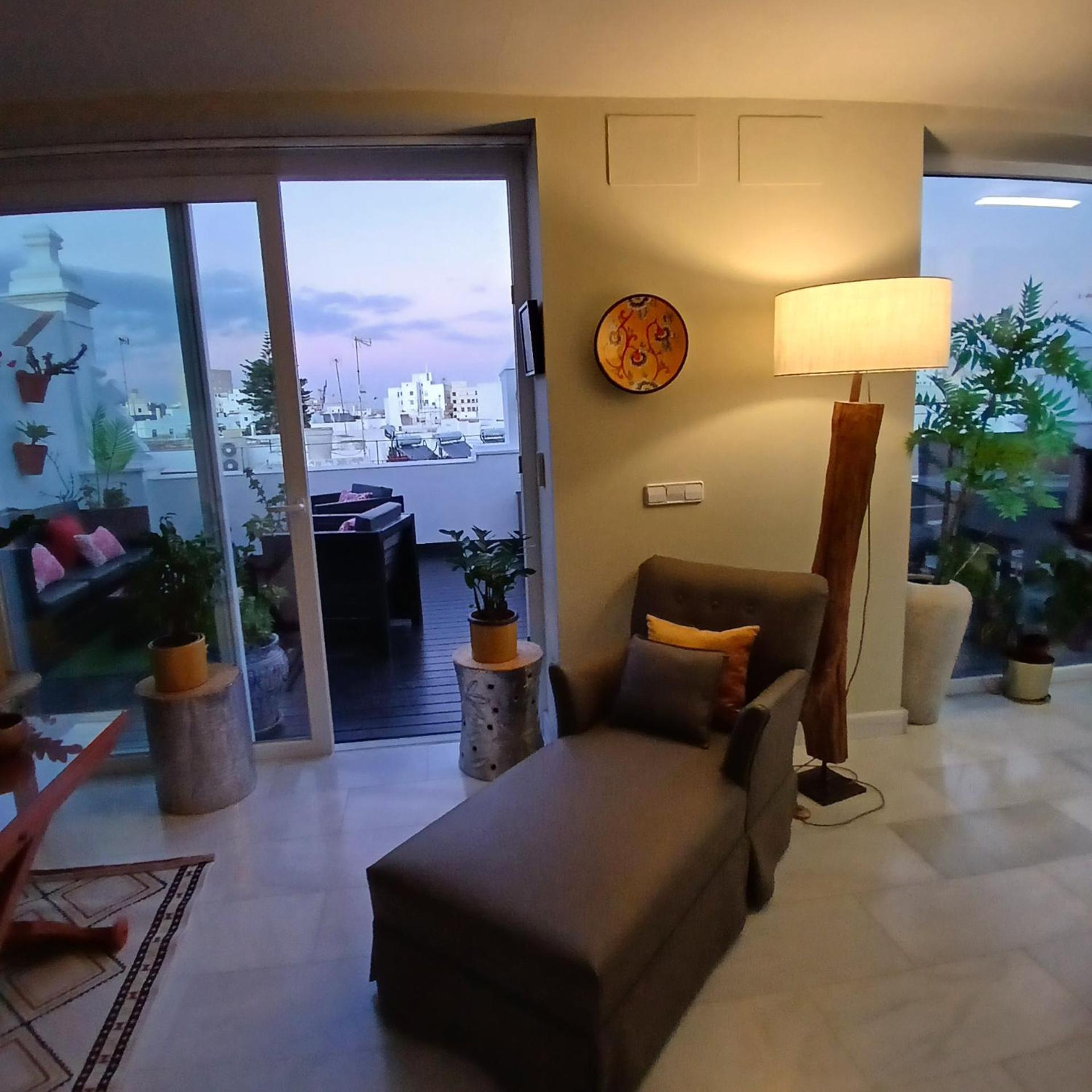 ***** Attic With Impressive Views And Jacuzzi Cádis Exterior foto