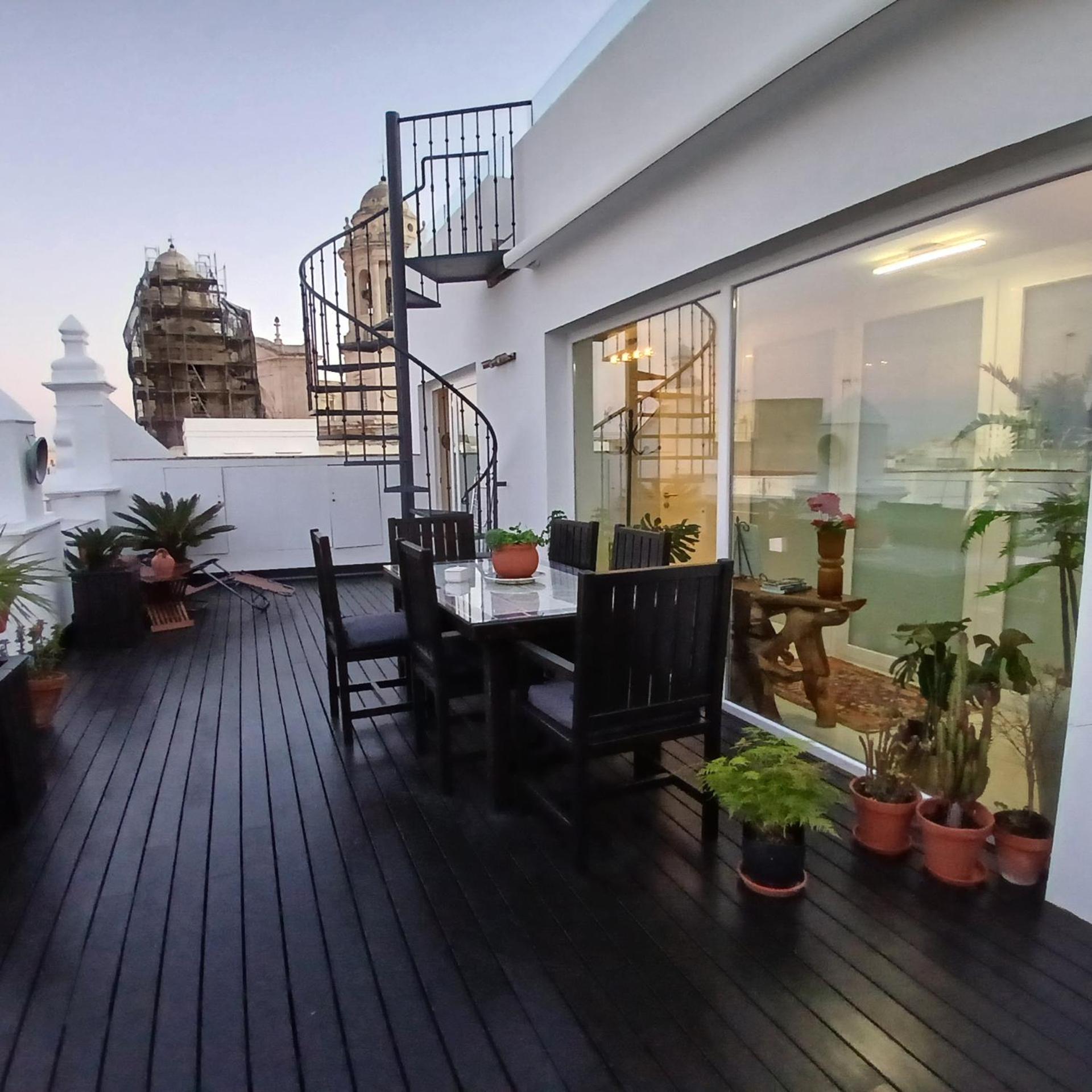 ***** Attic With Impressive Views And Jacuzzi Cádis Exterior foto