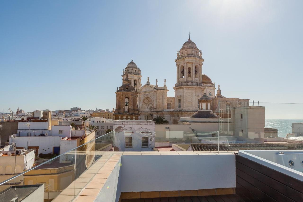 ***** Attic With Impressive Views And Jacuzzi Cádis Exterior foto