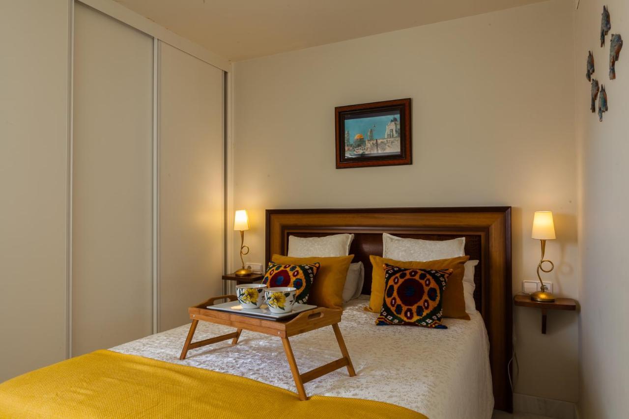 ***** Attic With Impressive Views And Jacuzzi Cádis Exterior foto