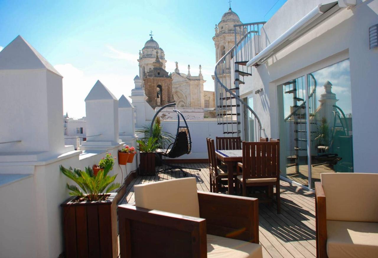 ***** Attic With Impressive Views And Jacuzzi Cádis Exterior foto